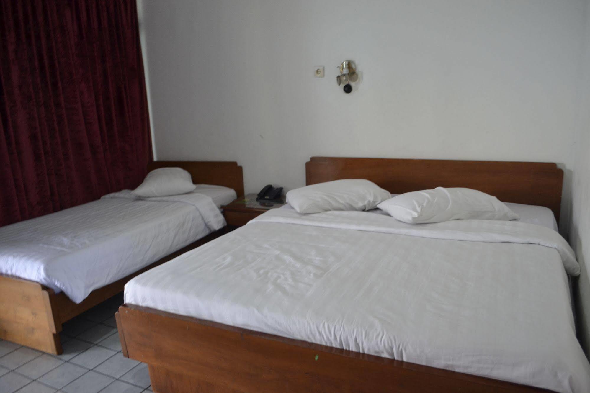 Hotel Selecta Batu  Eksteriør billede